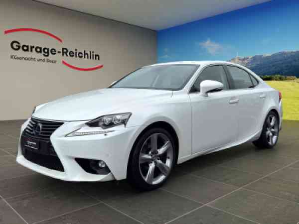 Lexus IS 300h excellence
